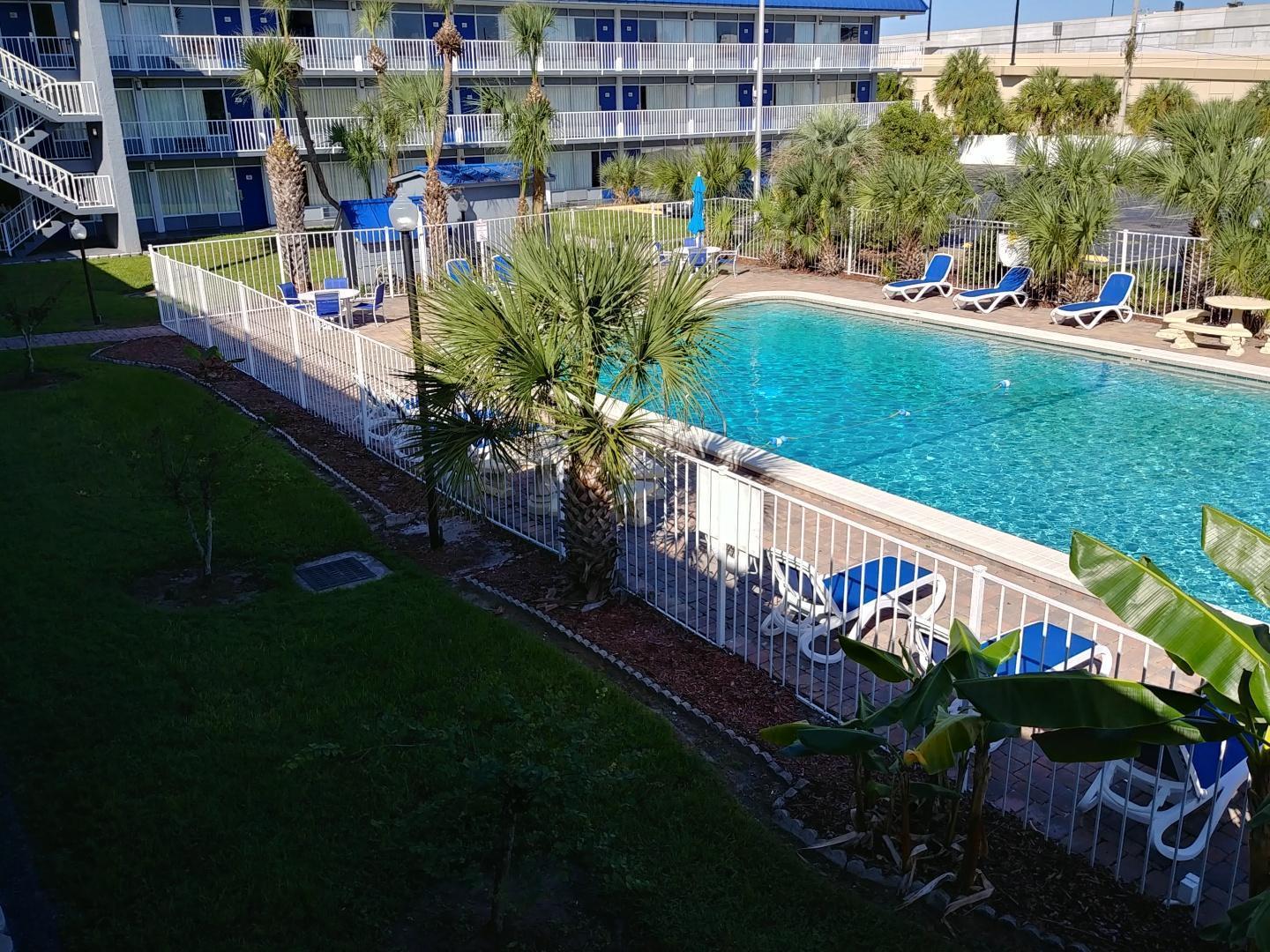 Days By Wyndham Downtown 2*